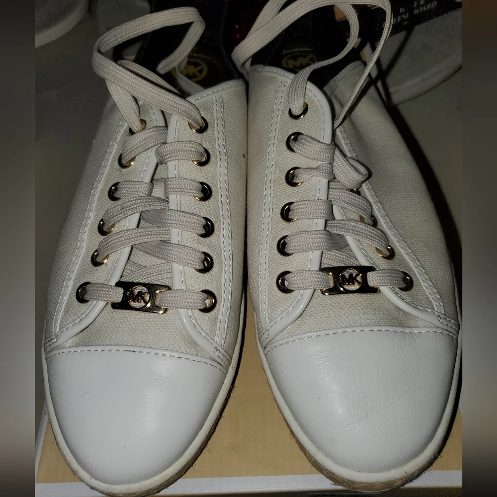 Micheal Kors Women's White and Black Espadrille Sneakers. - Picture 7 of 9